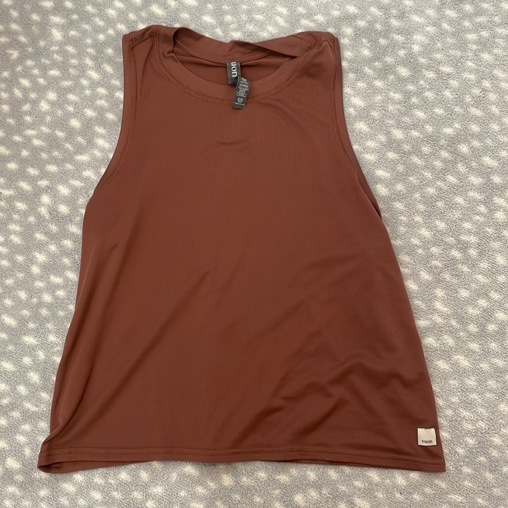 Vuori energy top. Medium. Rust color